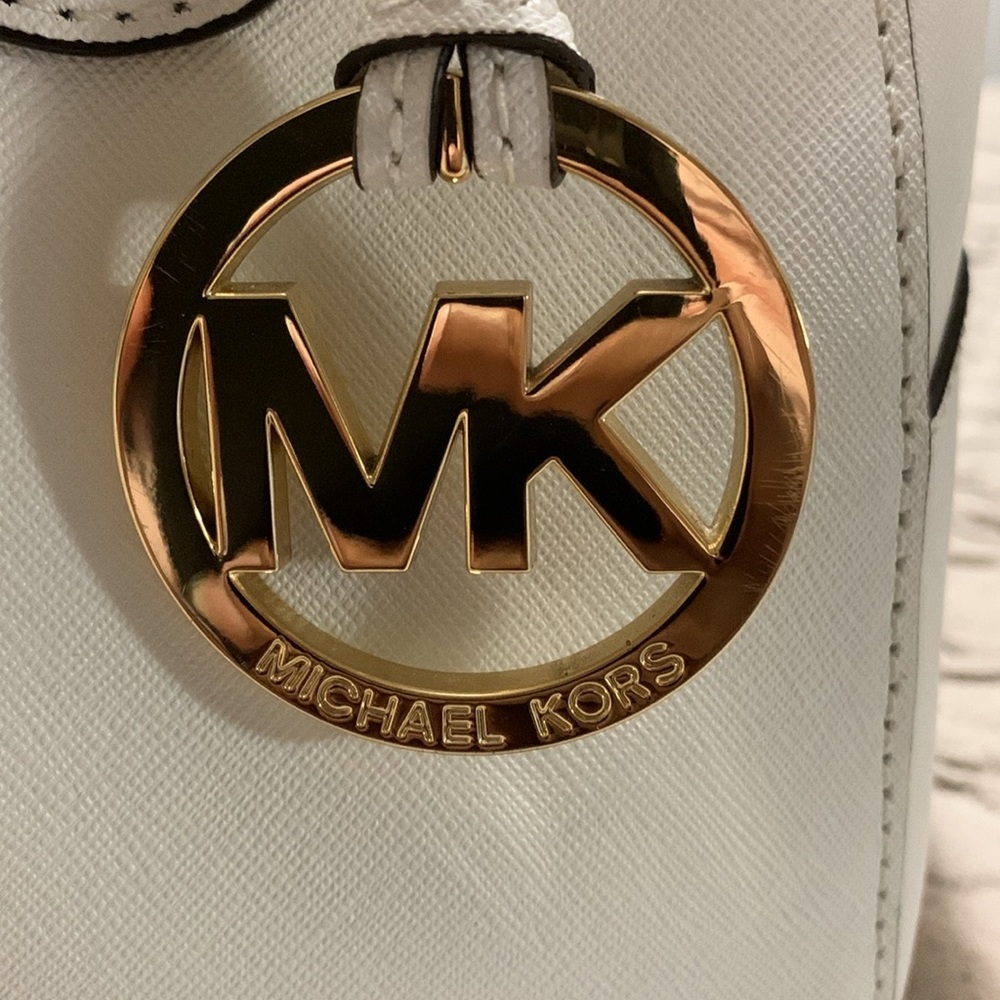 Michael Kors Jet Set Saffiano White Leather Bowling Bag Classic Quiet Luxury - Picture 4 of 16